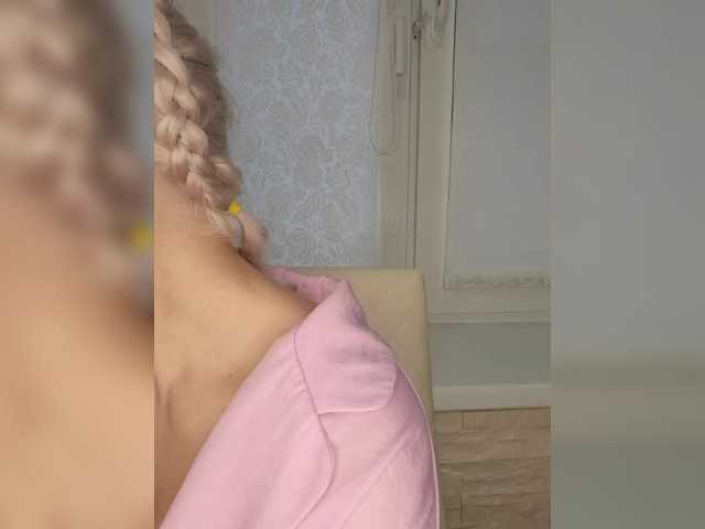 Anesteishen's BongaCams show and profile