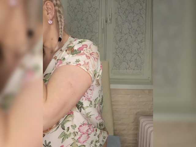 Anesteishen's BongaCams show and profile