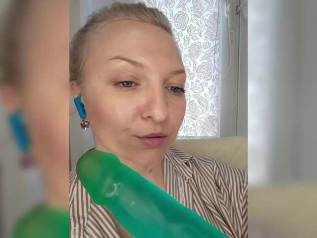 Anesteishen's BongaCams show and profile