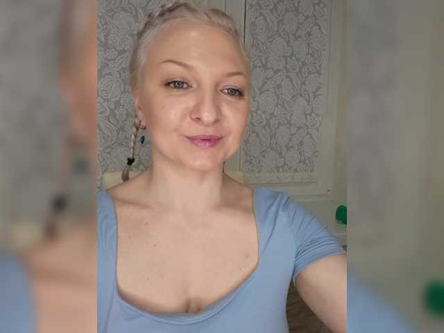 Anesteishen's BongaCams show and profile