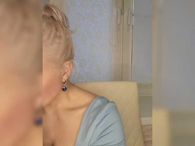 Anesteishen's BongaCams show and profile