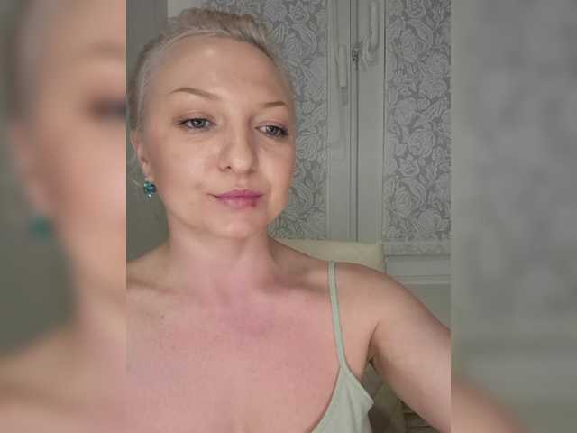 Anesteishen's BongaCams show and profile