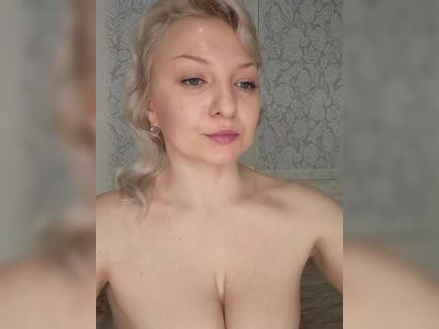 Anesteishen's BongaCams show and profile