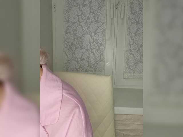 Anesteishen's BongaCams show and profile