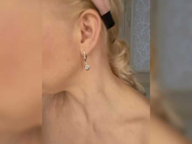 Anesteishen's BongaCams show and profile