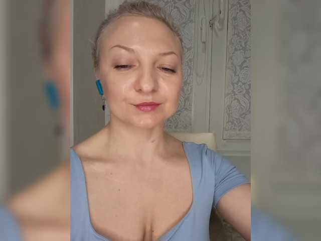 Anesteishen's BongaCams show and profile