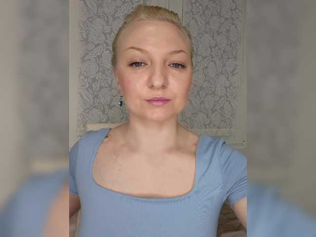 Anesteishen's BongaCams show and profile
