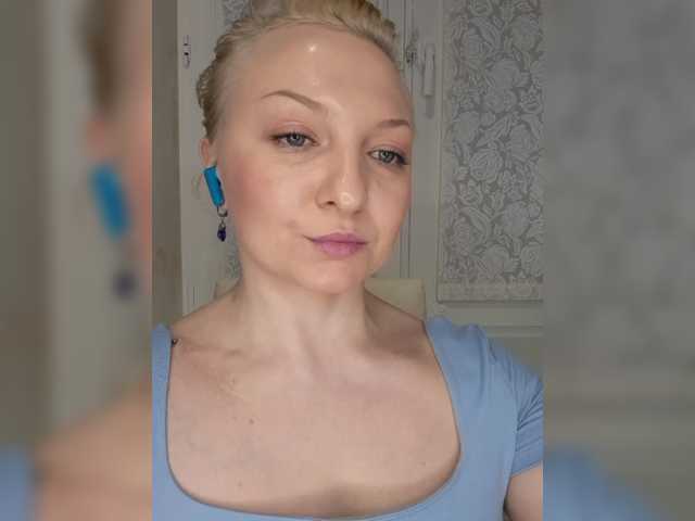 Anesteishen's BongaCams show and profile