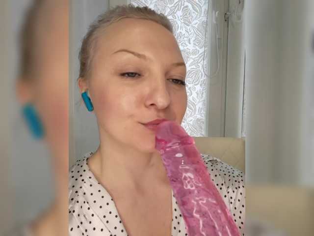 Anesteishen's BongaCams show and profile