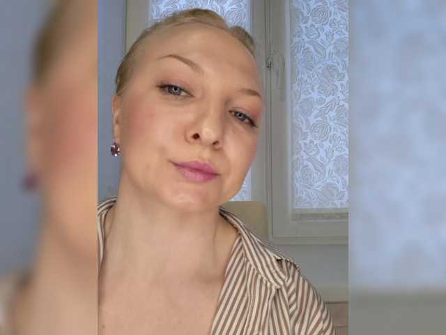 Anesteishen's BongaCams show and profile