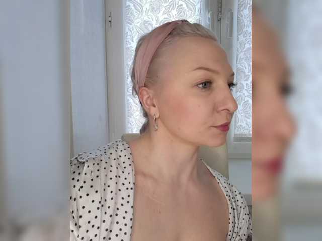 Anesteishen's BongaCams show and profile