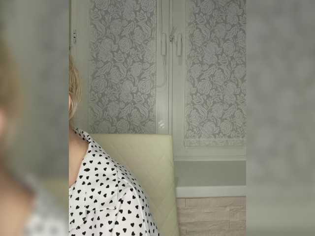 Anesteishen's BongaCams show and profile