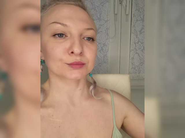 Anesteishen's BongaCams show and profile