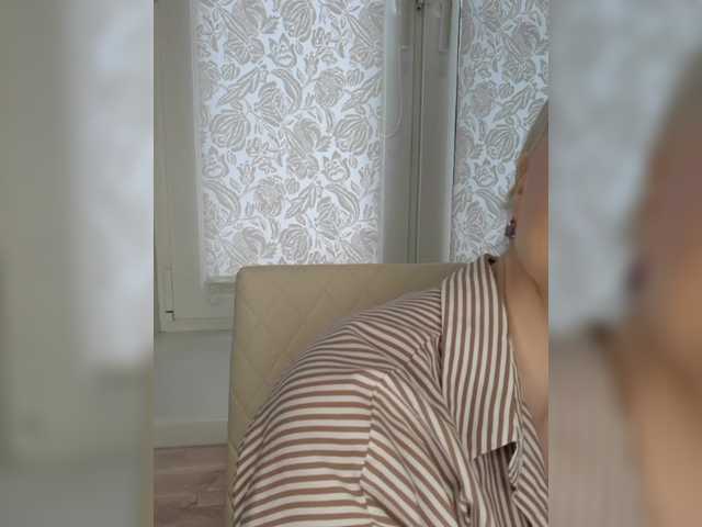 Anesteishen's BongaCams show and profile