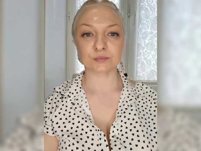 Anesteishen from BongaCams is Freechat