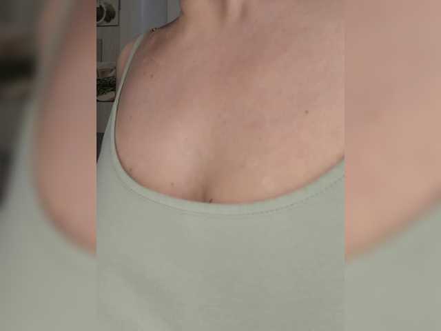 Anesteishen from BongaCams is Freechat