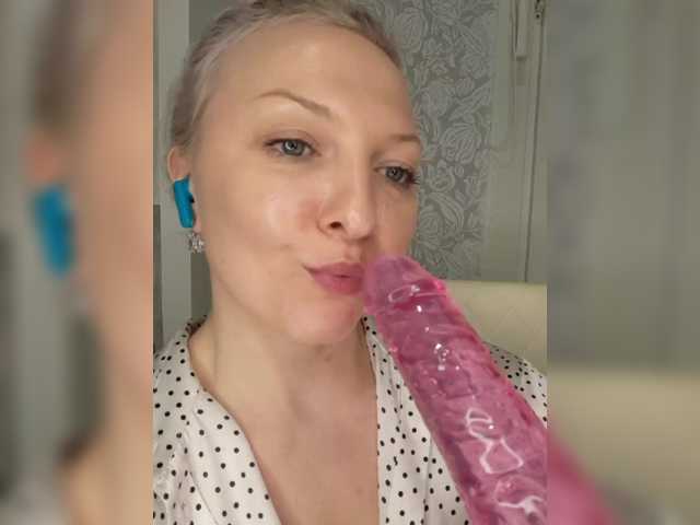 Anesteishen's BongaCams show and profile