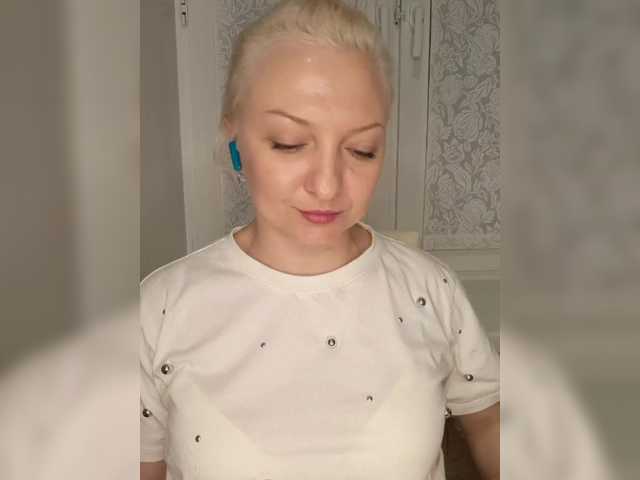 Anesteishen's BongaCams show and profile