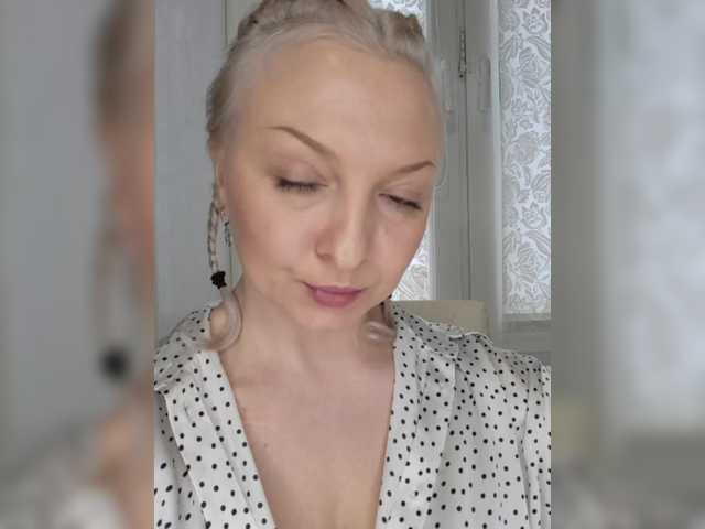 Anesteishen's BongaCams show and profile