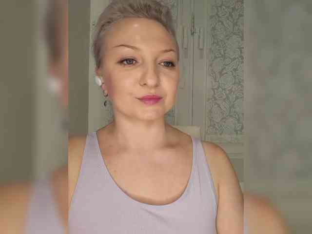 Anesteishen Live Webcam on BongaCams