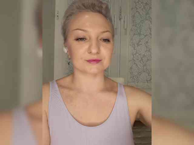 Anesteishen Live Webcam on BongaCams