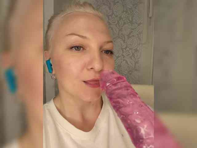 Anesteishen Live Webcam on BongaCams