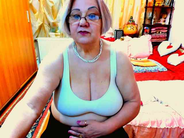 SeductiveMilf webcam