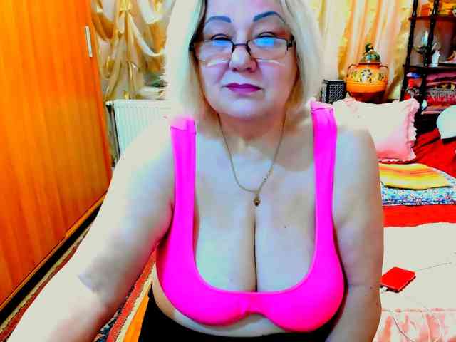 SeductiveMilf webcam