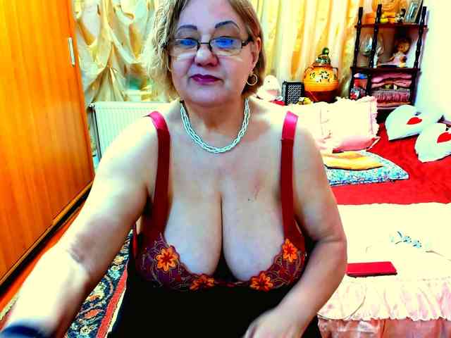 SeductiveMilf webcam