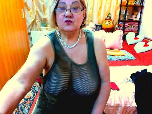 SeductiveMilf webcam