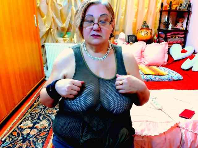SeductiveMilf webcam