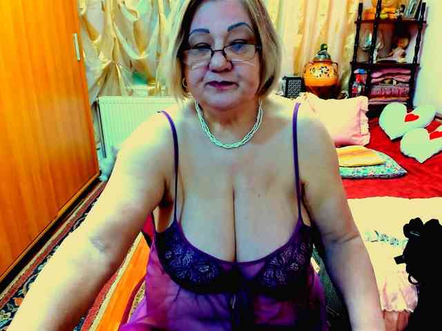 SeductiveMilf webcam
