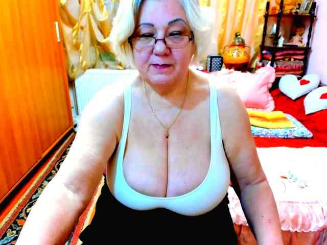 SeductiveMilf webcam