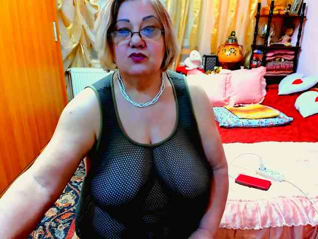 SeductiveMilf webcam