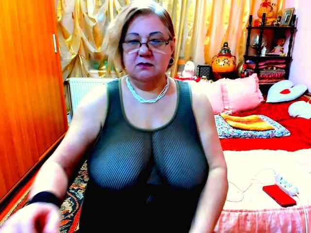 SeductiveMilf webcam