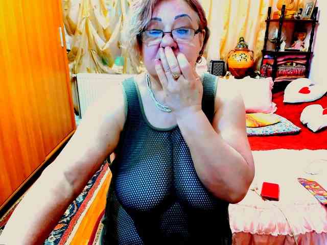 SeductiveMilf webcam
