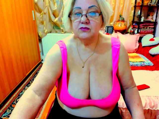 SeductiveMilf webcam
