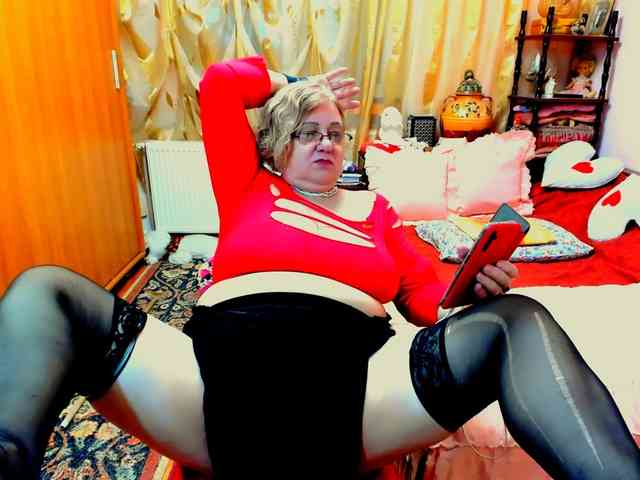 SeductiveMilf webcam