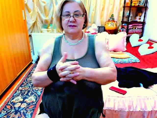 SeductiveMilf webcam