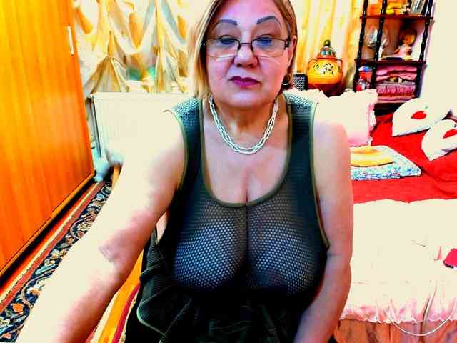 SeductiveMilf webcam