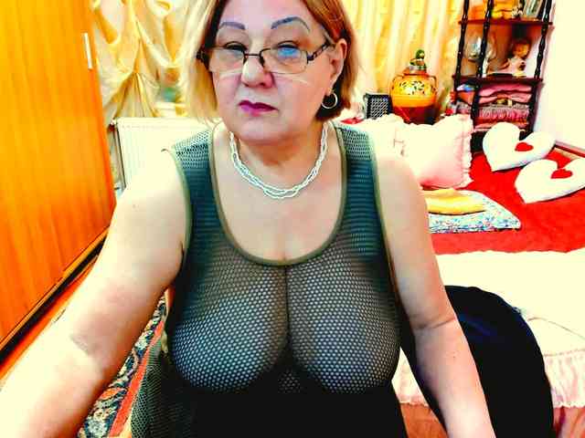 SeductiveMilf webcam