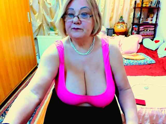 SeductiveMilf webcam