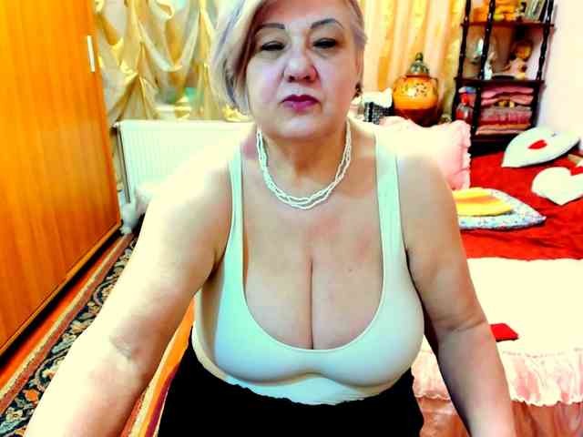 SeductiveMilf webcam