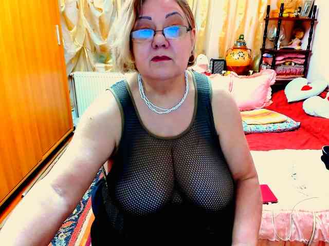 SeductiveMilf webcam