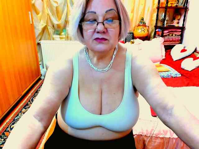 SeductiveMilf webcam