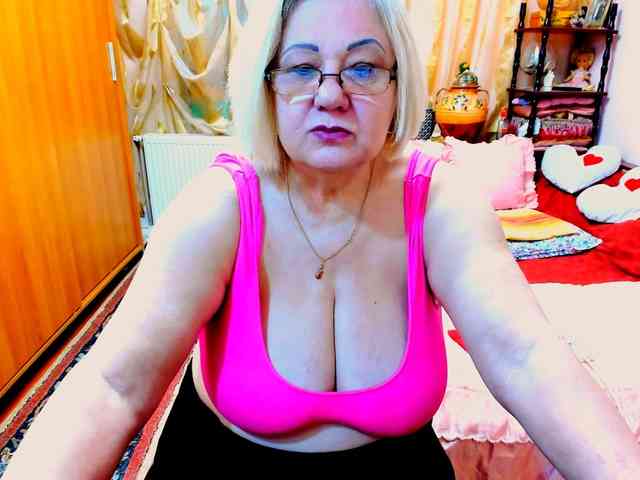 SeductiveMilf webcam