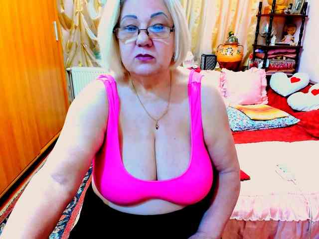 SeductiveMilf webcam