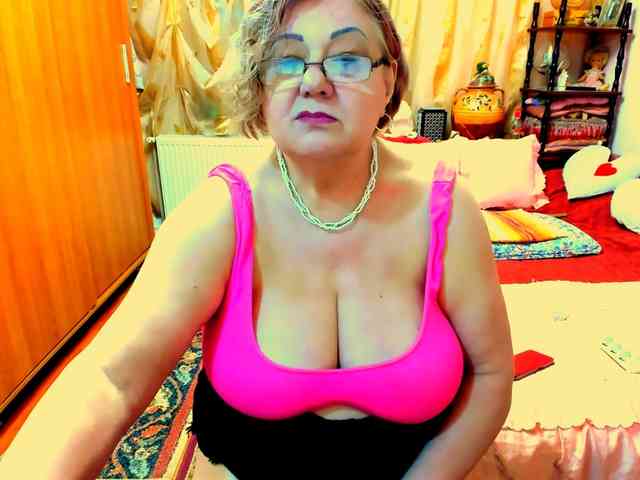 SeductiveMilf webcam
