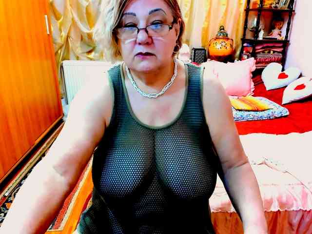 SeductiveMilf webcam