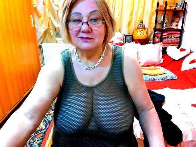 SeductiveMilf webcam